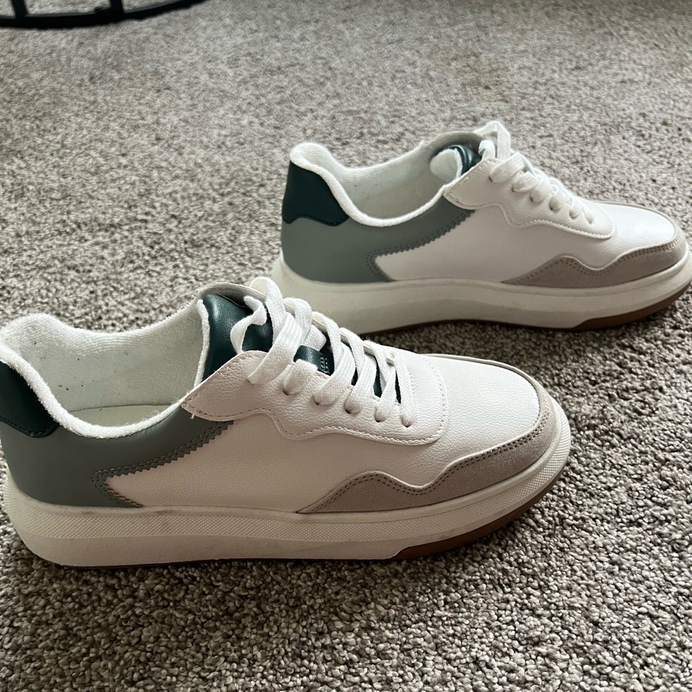 Target Sneakers 7.5